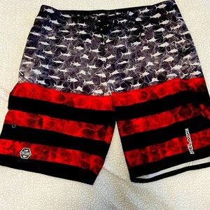 Pelagic Sharkskin Fishing Shorts Mens 36 Large. Like new without tags